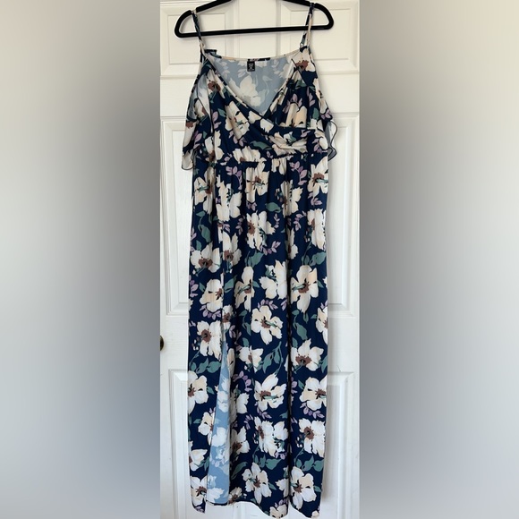 SHEIN Curve 2XL Navy blue floral Cold shoulder spaghetti strap maxi Dress NWOT - Picture 1 of 6